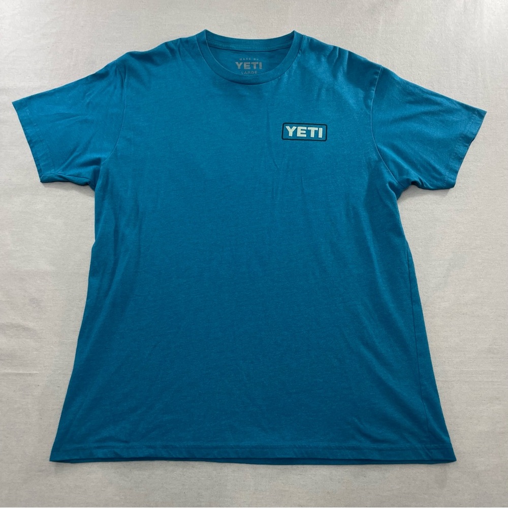 YETI Shirt Mens Large Blue Fly Fishing Graphic Tee Logo Outdoors Crewneck